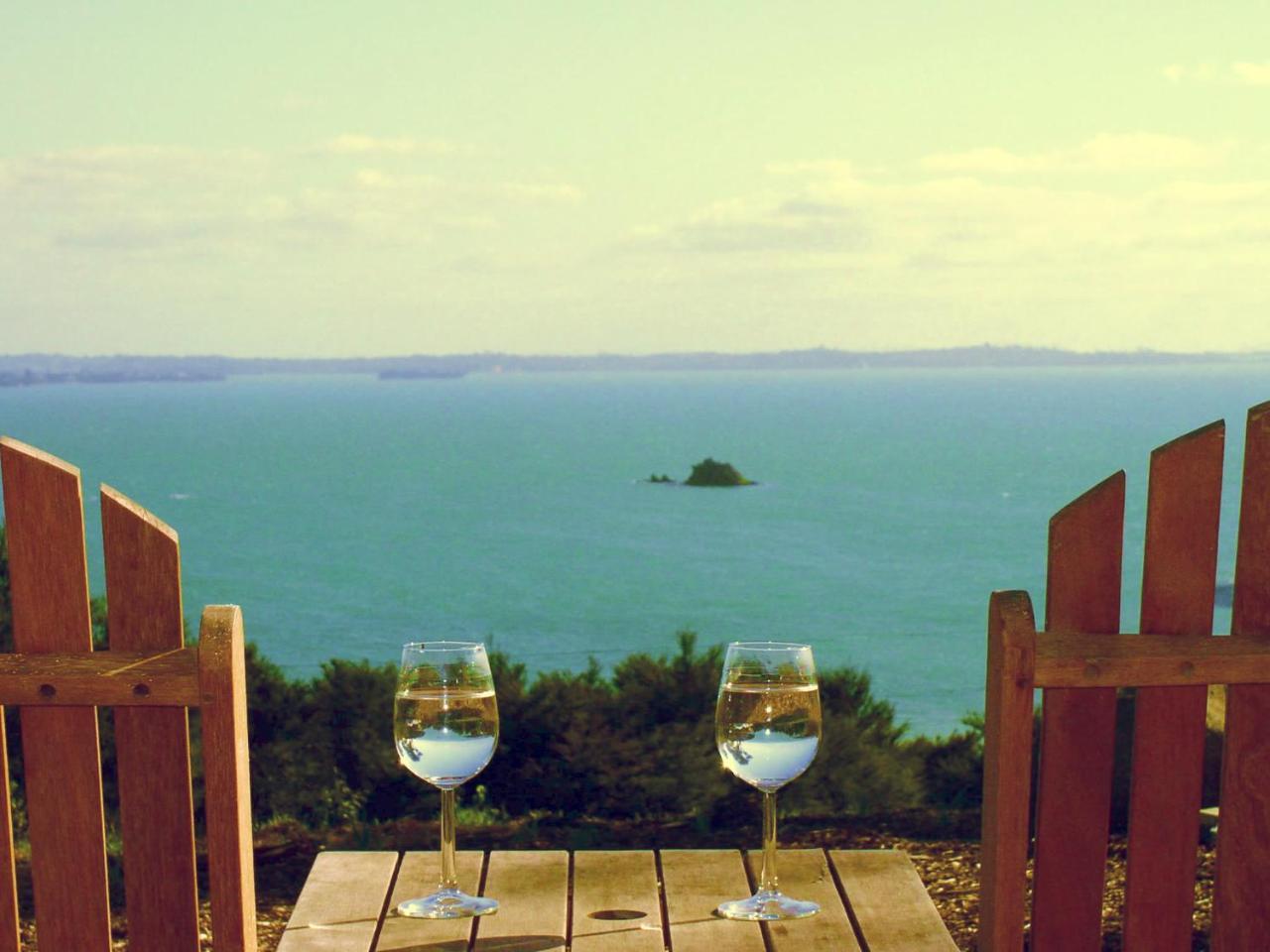 Koi Roc Waiheke Island Accommodation Стая снимка